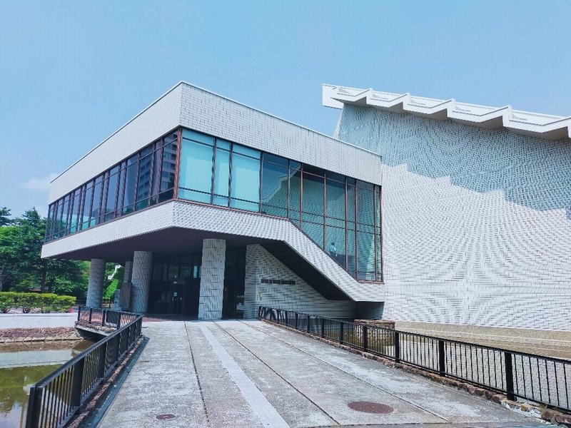 本日の一品 三岸好太郎美術館と北海道立近代美術館 へそまがり日本美術 でオリジナルグッズをゲット ミュージアムグッズ愛好家 大澤夏美 Note