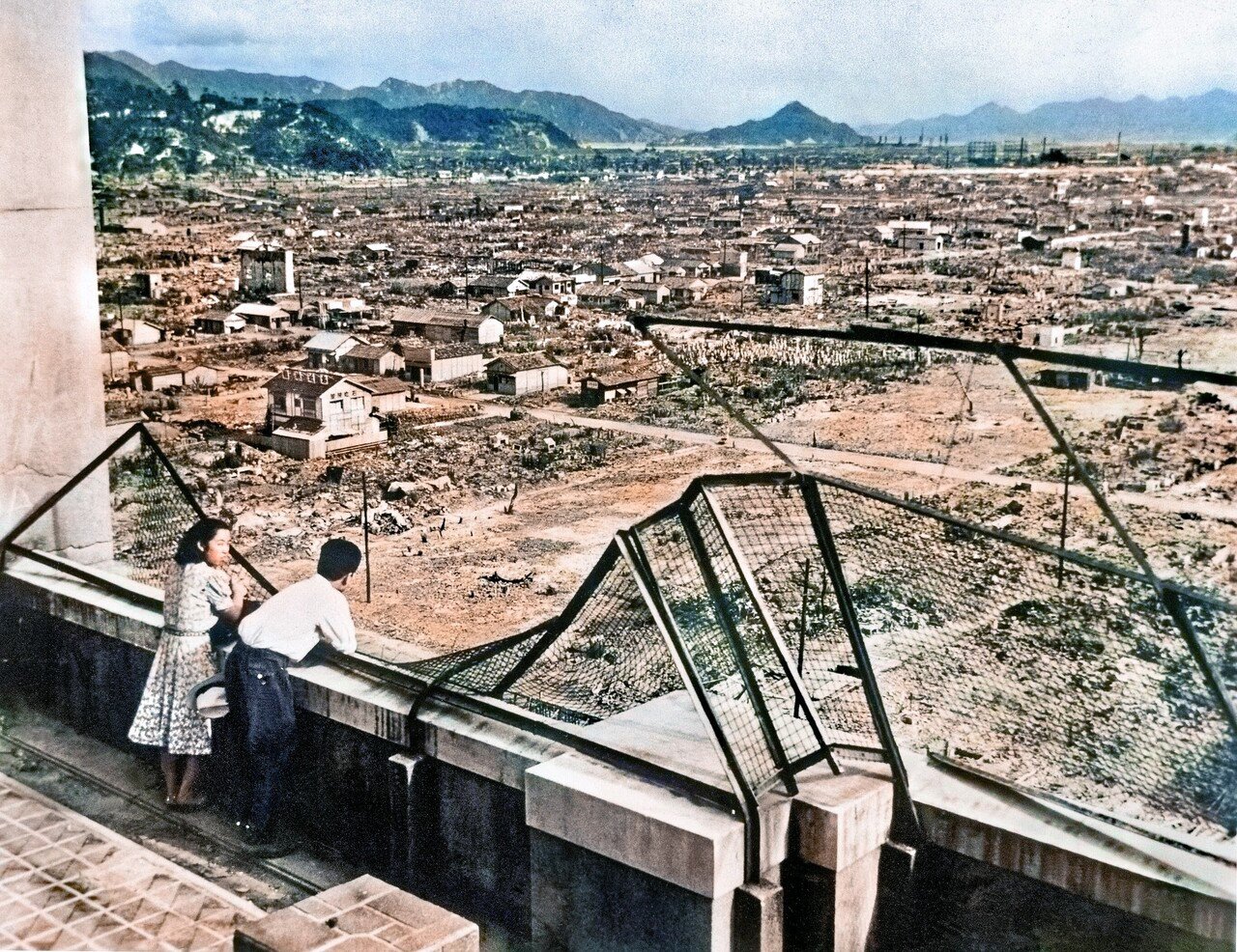 現品限り一斉値下げ！ 終戦から76年、「戦争の記憶」をどのように継承していくか。著者 戦記、ミリタリー
