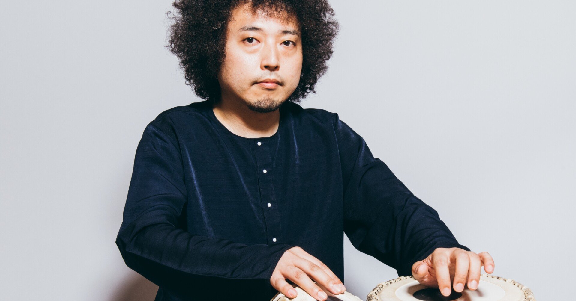 タブラ奏者 U-zhaan プロフィール【芝生deインド音楽】｜マリロック