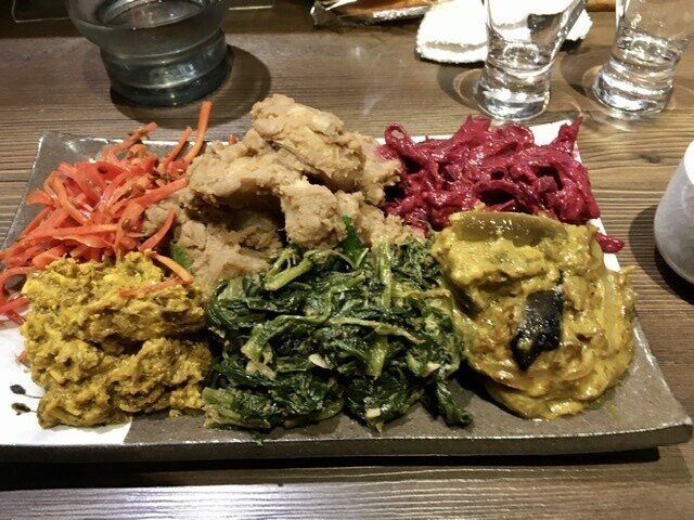 八寸が好き。外食の魅力が凝縮されたワンプレートの世界｜クリーミー