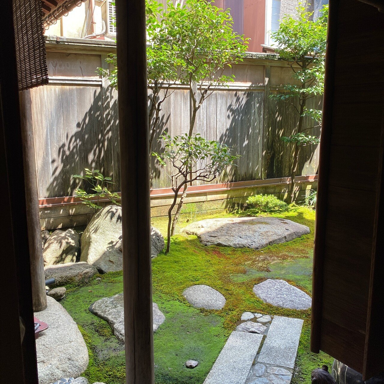庭のある昭和の蕎麦屋