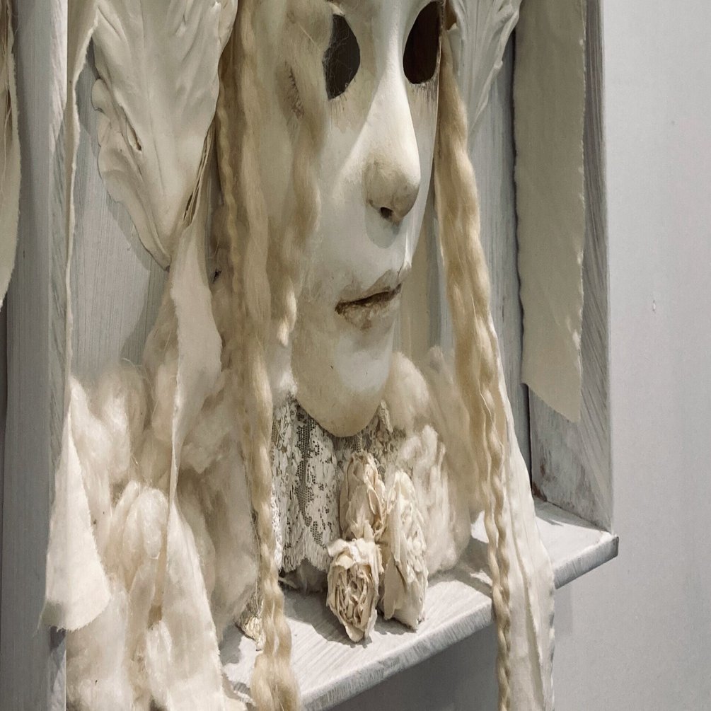 野村直子さんの絵画「灰色の空」 野村直子さんの絵画「灰色の空」