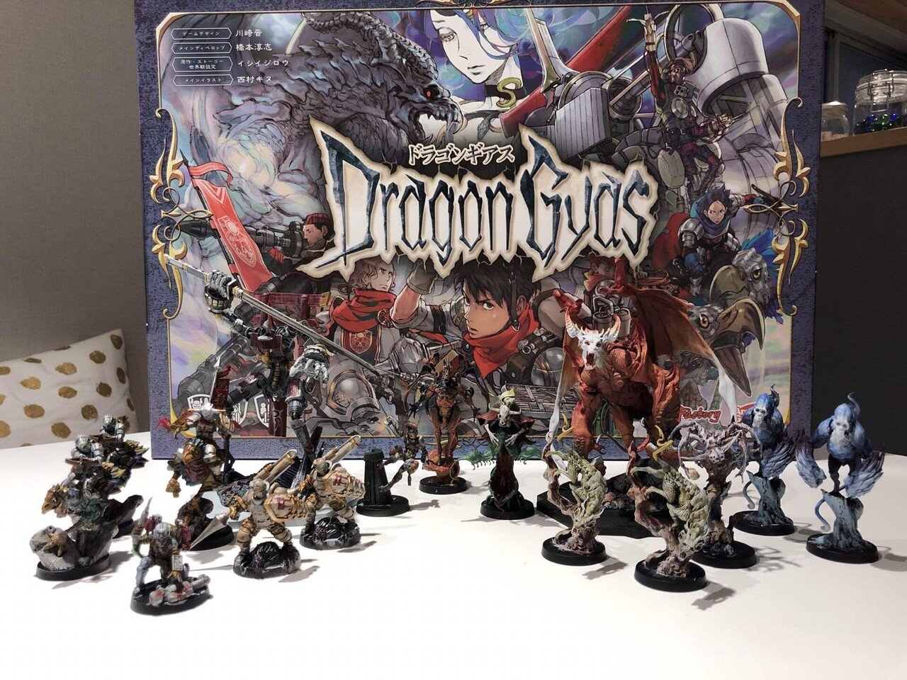 ウォーハンマー TRPG ボードゲーム ミニチュア　塗装済み　ホワイトドラゴン ウォーハンマー TRPG ボードゲーム ミニチュア 塗装済み