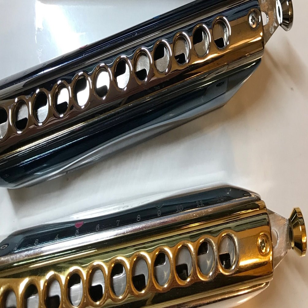 ハーモニカとクロマチックハーモニカが誕生した年は？｜北村サユリ