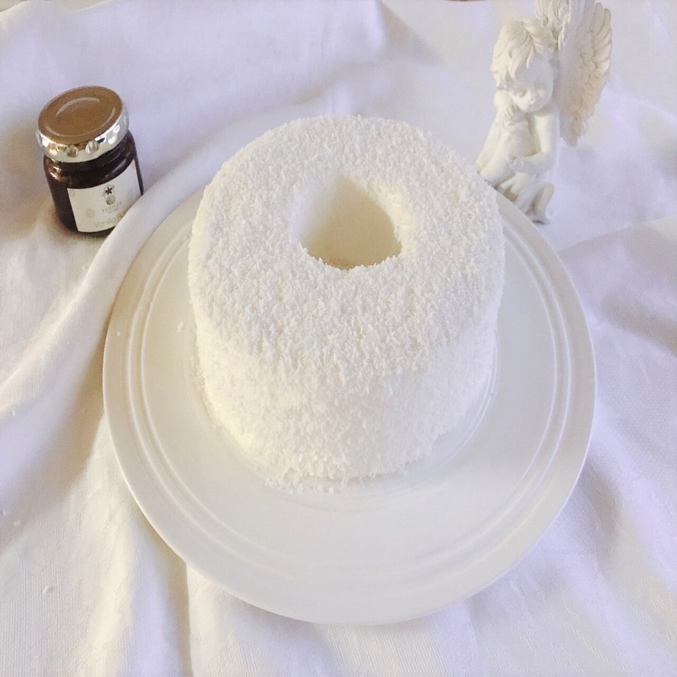 バニラのエンゼルフードケーキ 天使の食べ物 という名前にふさわしい まっしろケーキ Vanilla Village バニラビレッジ Note