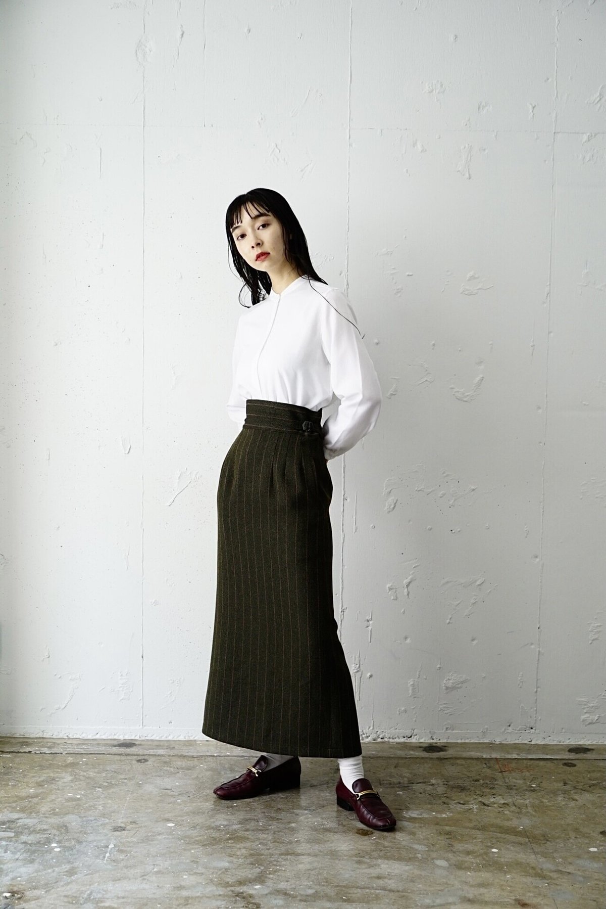 8/18（水）の販売情報】クールなセミタイトスカート【ヘリンボンワンピ  