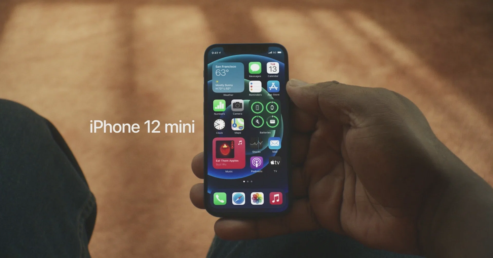 Apple Storeで購入しました。  長期間使用してたので汚れは多少あります iPhone購入後1年未満の場合、何らかの初期不良があればApple Storeに