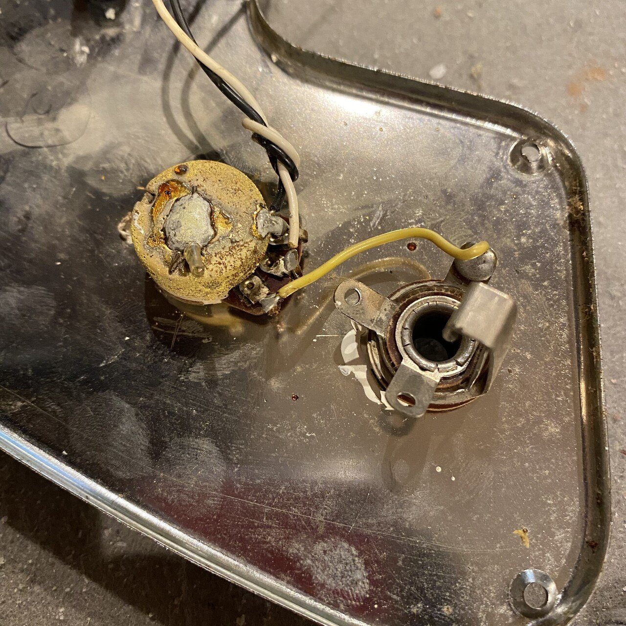 Guyatone LG-130T ビザールギター調整｜Bridge Guitars