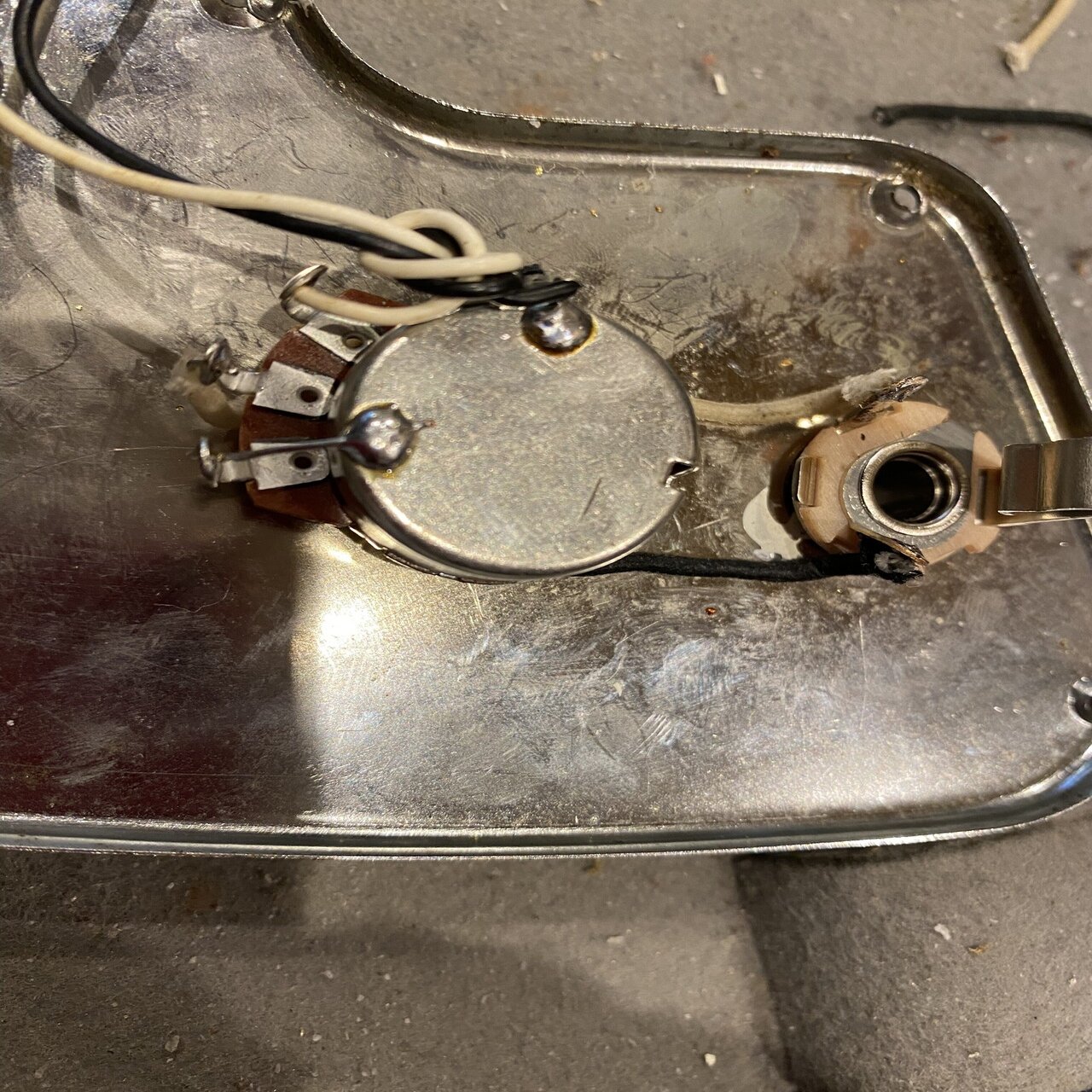 Guyatone LG-130T ビザールギター調整｜Bridge Guitars