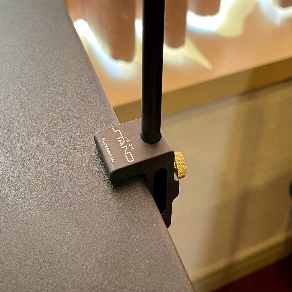 テーブルに簡単設置のランタンスタンド！「アルデバラン エッジ