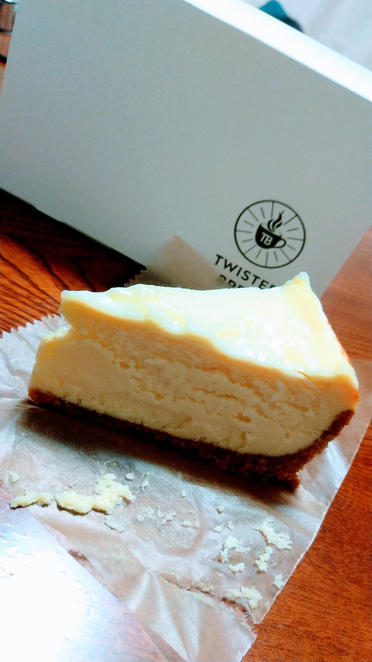念願の禁断のnyチーズケーキ 最近よく通うカフェで今日 ついに買えました 仕事終わりに行くと人気すぎていつも売切れ 予約はしたくない偏屈さ 念願かないました 濃厚なチーズなのにレモン の爽 うさみ Note300投稿達成 ほぼ毎日投稿 防災 お金 念願の禁断のnyチーズケーキ 最近よく通うカフェで今日 ついに買えました 仕事終わりに行くと人気すぎていつも売切れ 予約はしたくない偏屈さ 念願かないました 濃厚なチーズなのにレモン の爽 うさみ Note300投稿達成 ほぼ毎日投稿 防災 お金