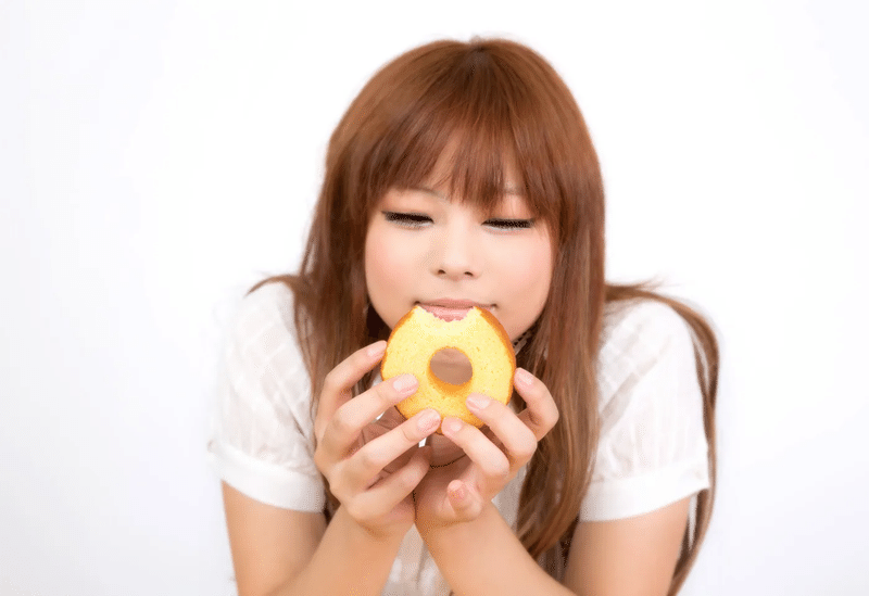 お菓子 至福 女性 間食