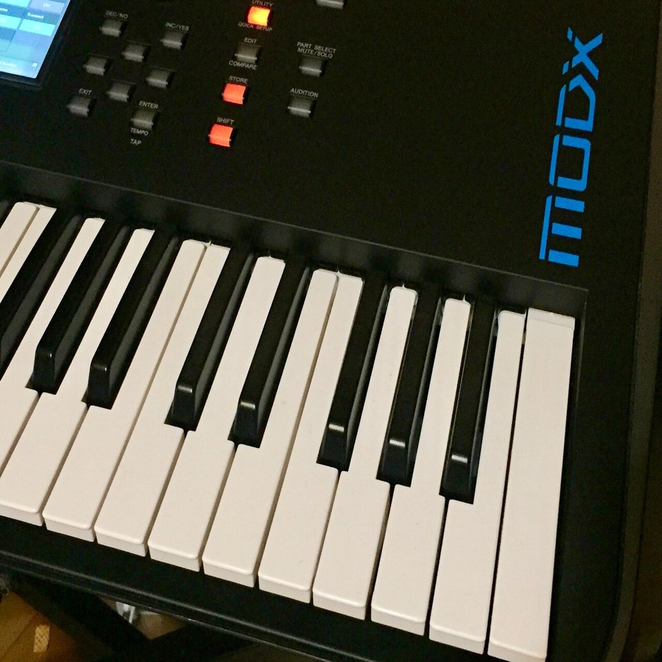 AKAI アカイ MX1000 MIDIキーボード 鍵盤セッティングで迷走？！｜GiSAIONE