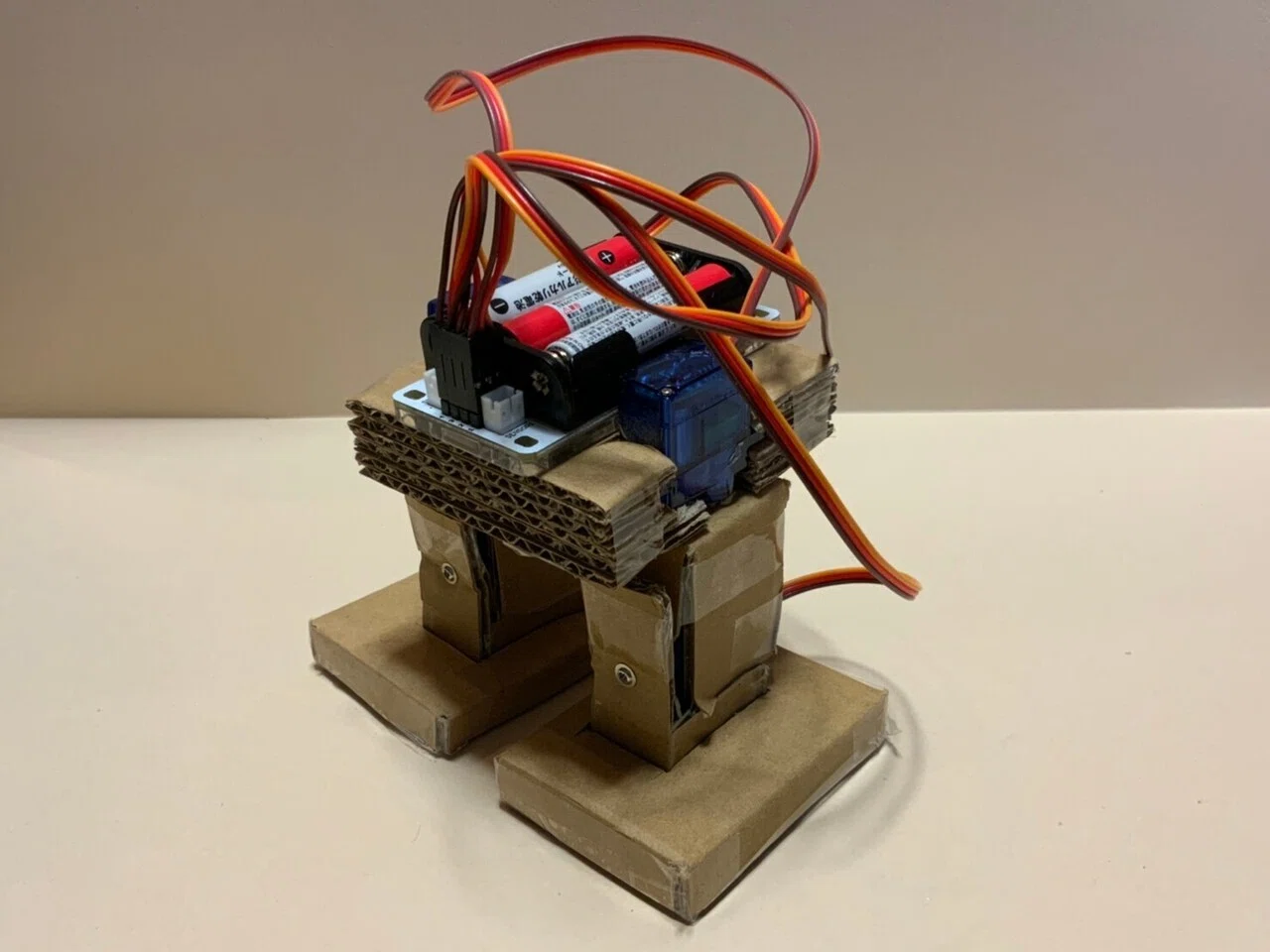 お家で作る二足歩行ロボット｜kurikit（クリキット）| ユカイ工学