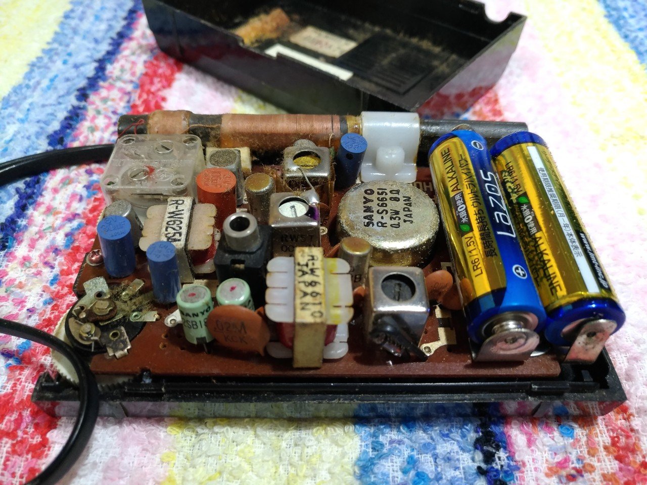 42年前のラジオを骨董市で買った Volksmarine ドイツ民主共和国 人民海軍 Note