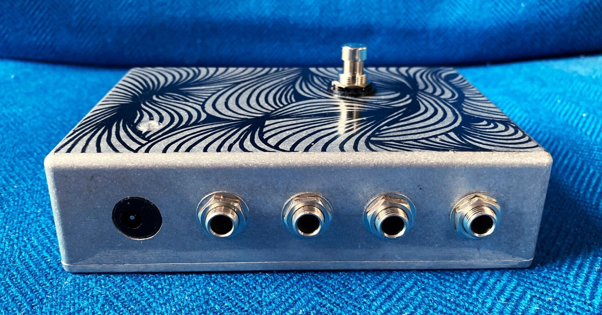 63 4 Loop Switcher 自作エフェクター | TKFXの自作エフェクター制作