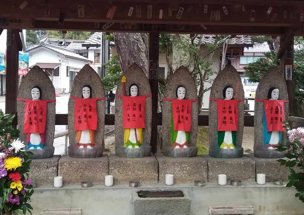 宮津の色鮮やかなお地蔵さま 〜地蔵盆と化粧地蔵〜｜宮津市広報