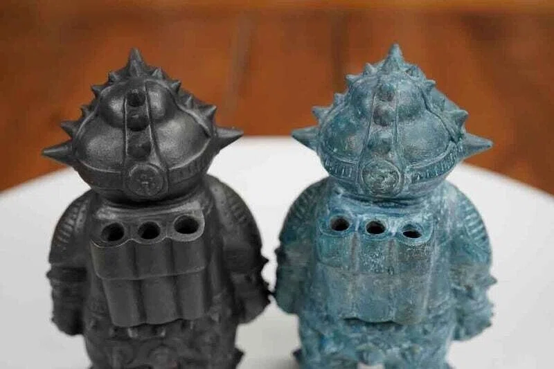 The Tomodachi: First Machine of TOKY, which is both a SOFUBI and a