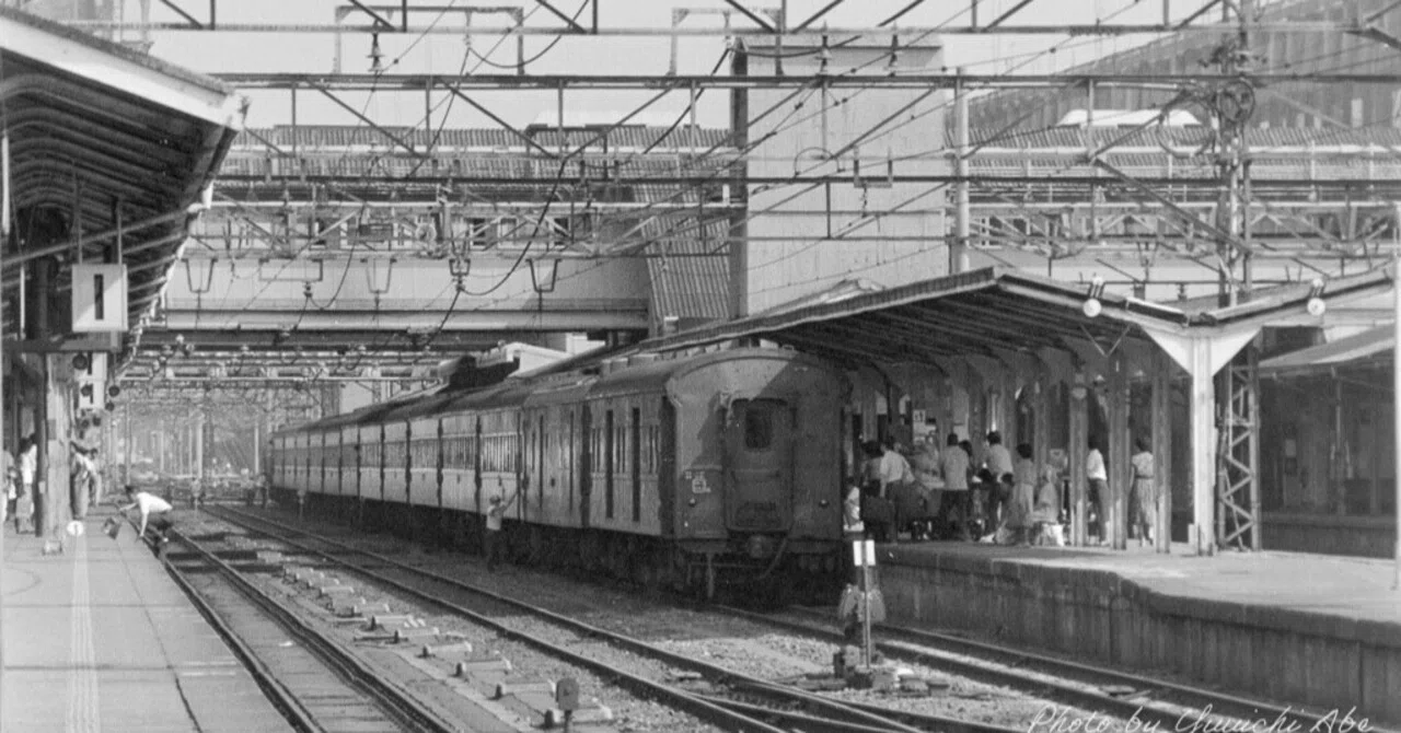 朝の高崎駅にて（1981年8月25日）｜80年代初めのアルバムから
