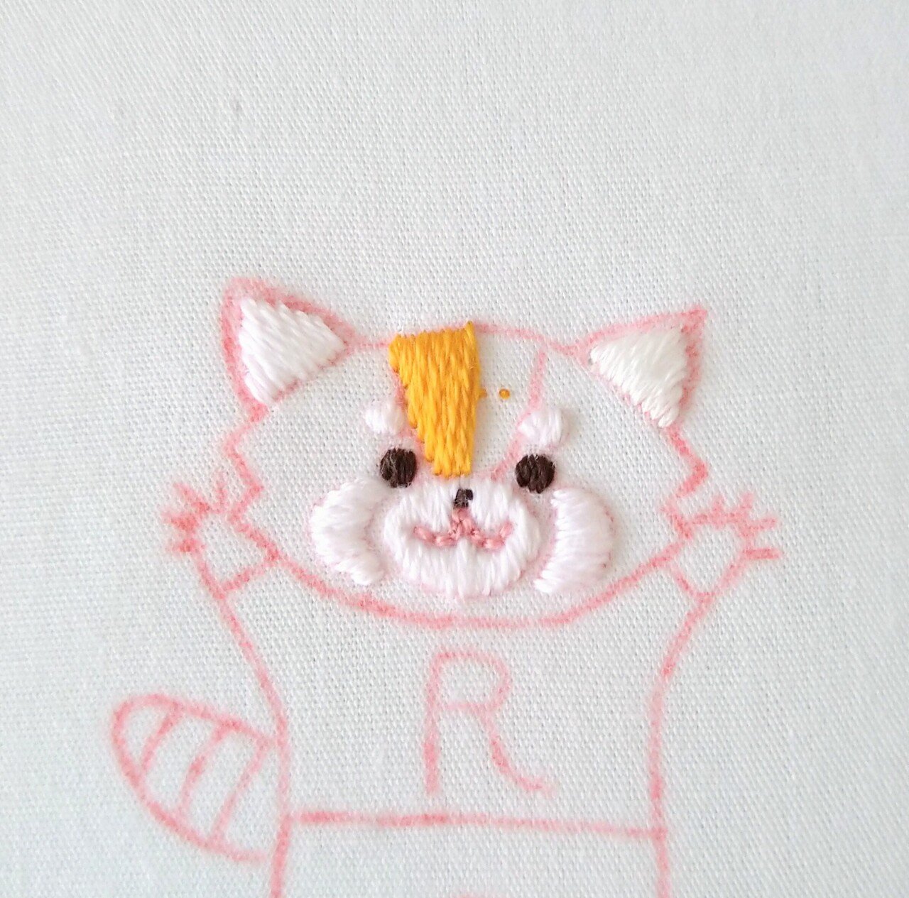 レッサーくんの刺繍図案🐾 ステップ6 〜顔の刺繍1〜｜Apostrophe+s