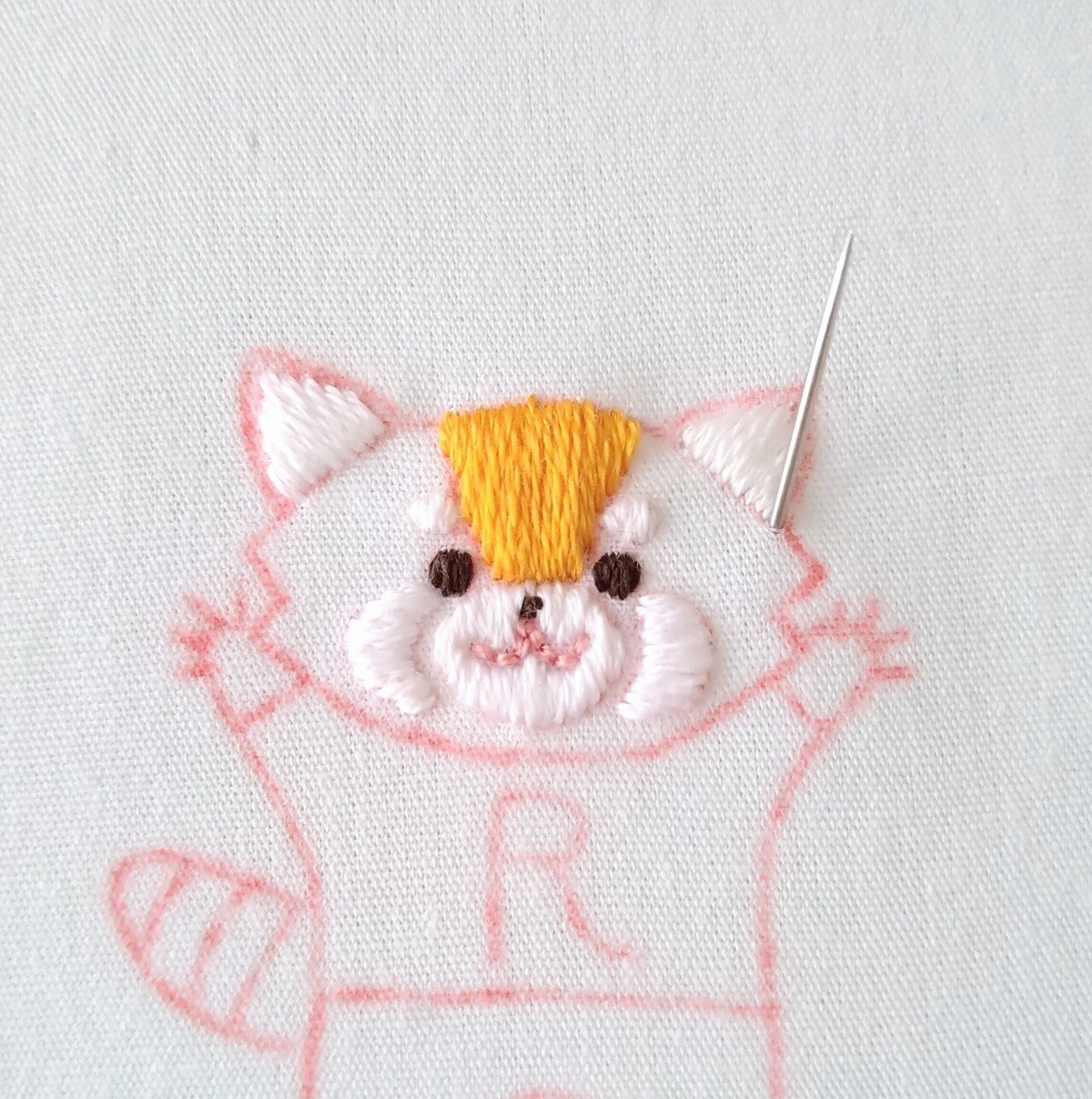 レッサーくんの刺繍図案🐾 ステップ6 〜顔の刺繍1〜｜Apostrophe+s 