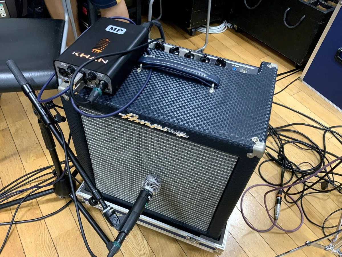 Ampeg B-100R ベース用アンプ 読み替える