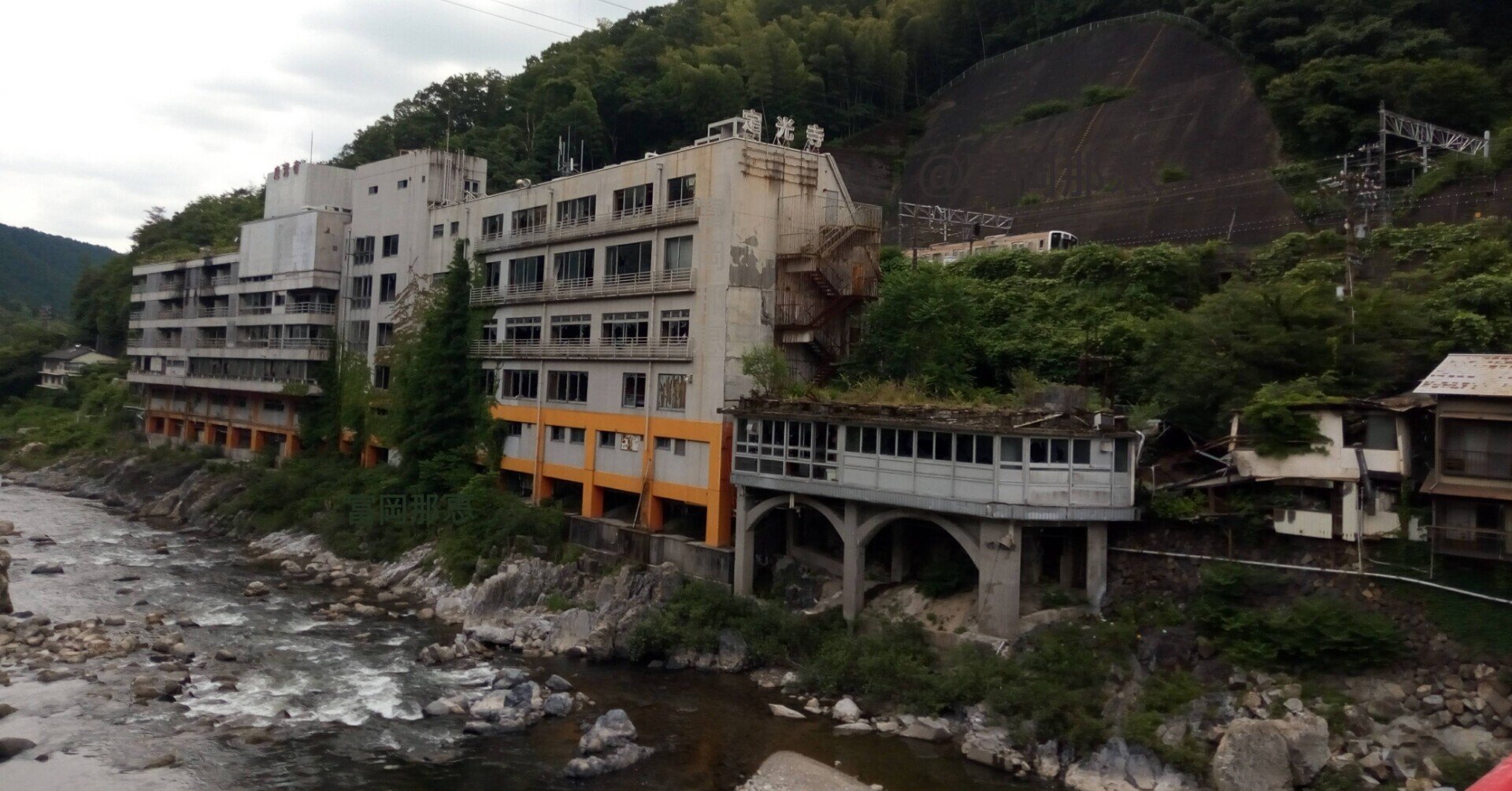 愛知最強の廃墟 千歳楼 を観る 富岡那恵 Note 愛知最強の廃墟 千歳楼 を観る 富岡那恵 Note