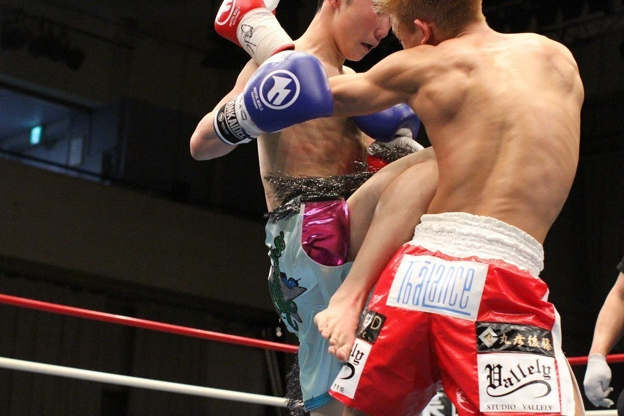 KNOCK OUT】18歳、直心会の組みと打撃でWBC王座獲得！ タネヨシホ