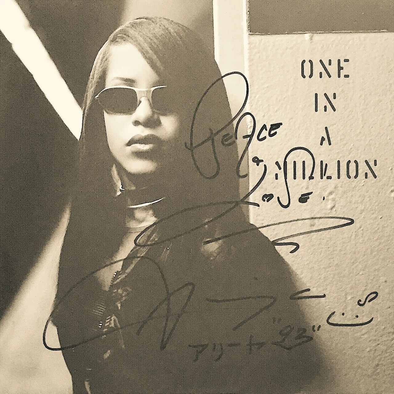 ☆激レア☆Aaliyah☆直筆サイン☆アリーヤ☆east west japan☆ AALIYAH ～20年前に亡くなったアリーヤの命日｜五辺宏明