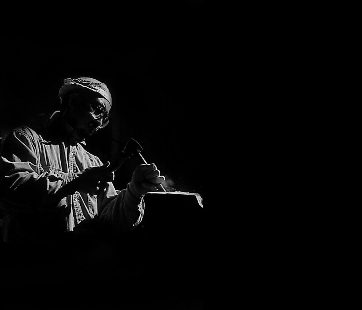 リレーエッセイ Charaさんも愛読 ガウディの伝言 外尾悦郎さんからの運命の電話 光文社新書