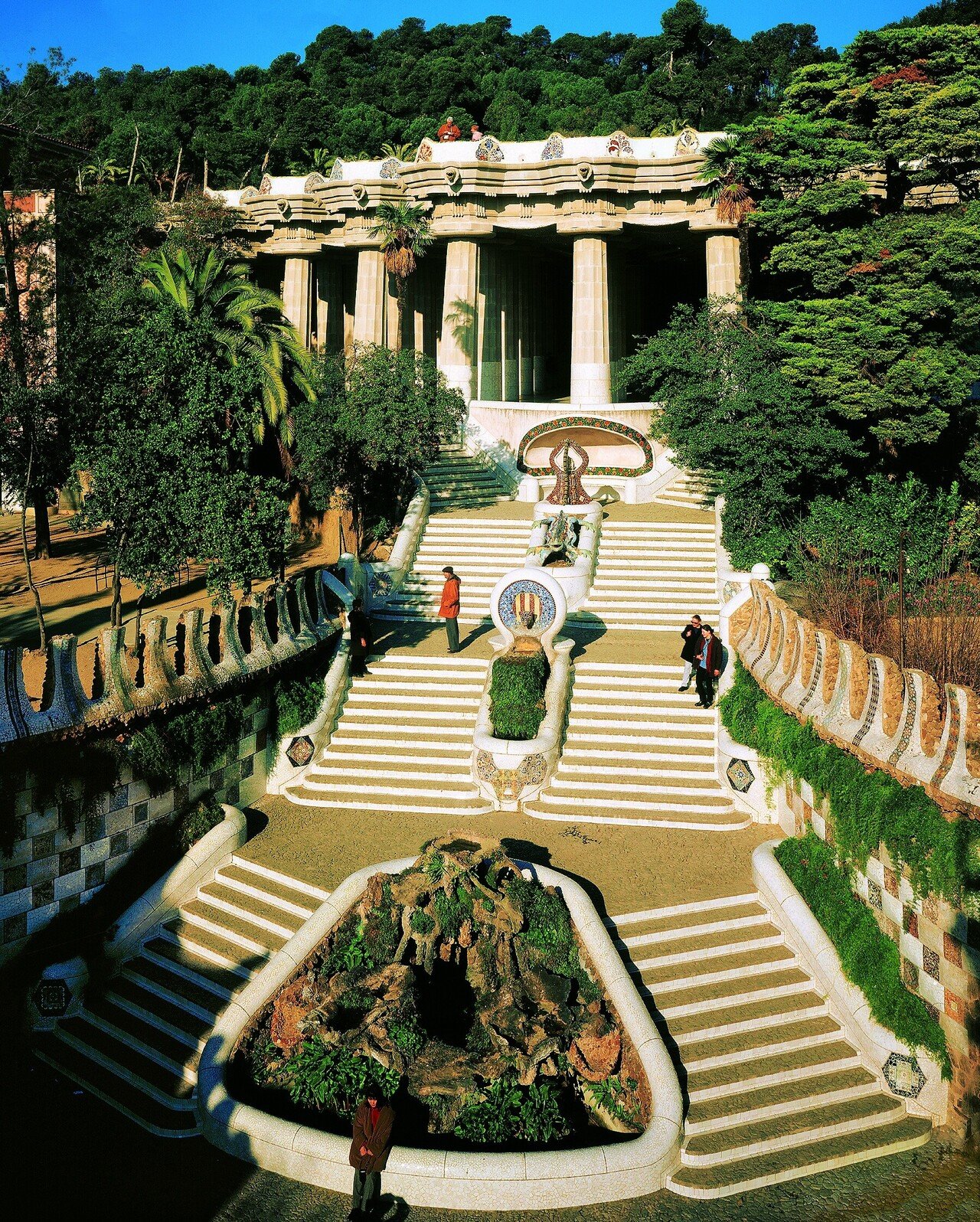 リレーエッセイ Charaさんも愛読 ガウディの伝言 外尾悦郎さんからの運命の電話 光文社新書