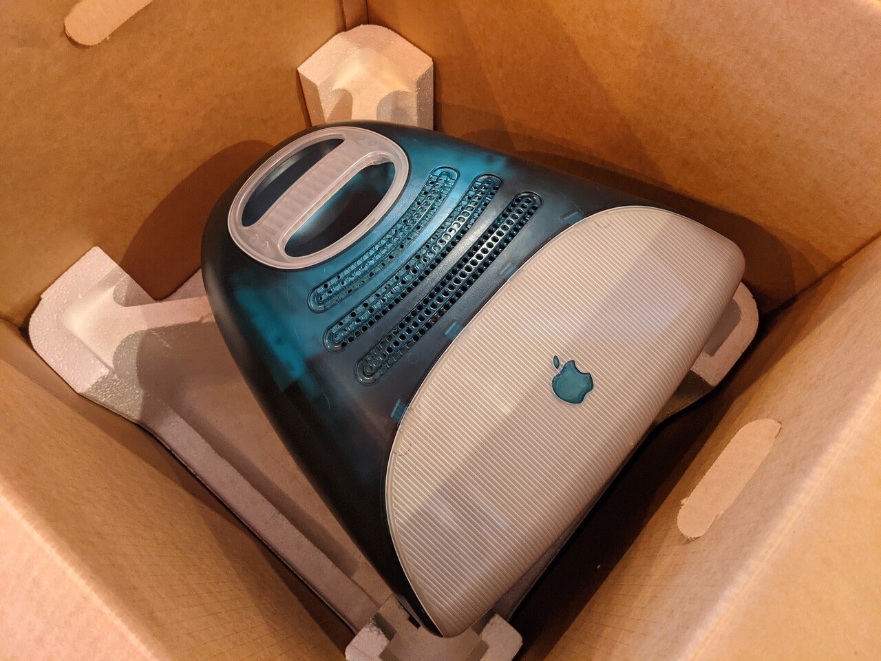 iMac G3を手に入れたので、思い出と一緒に起動してみた|岸田奈美