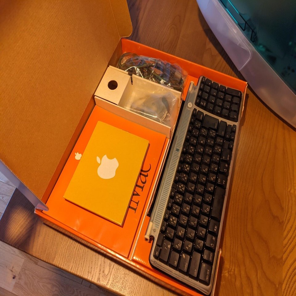 iMac G3オレンジ