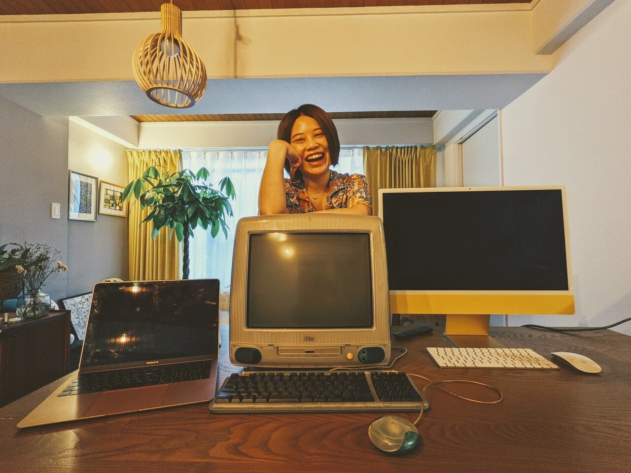 iMac G3を手に入れたので、思い出と一緒に起動してみた｜岸田奈美