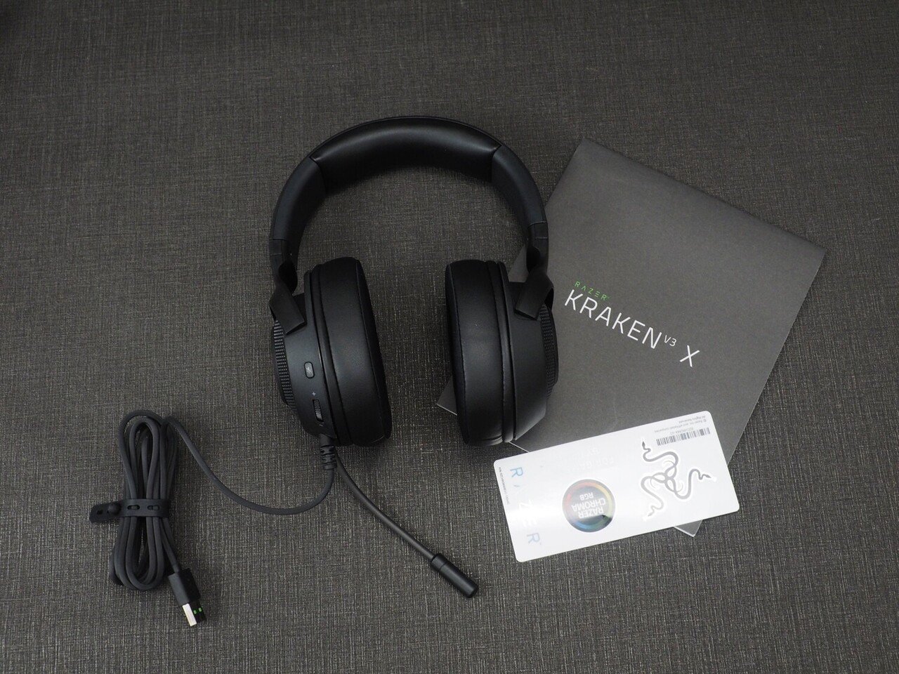 皆が待ってた！RAZER KRAKENシリーズに、光る高音質軽量ヘッドセット