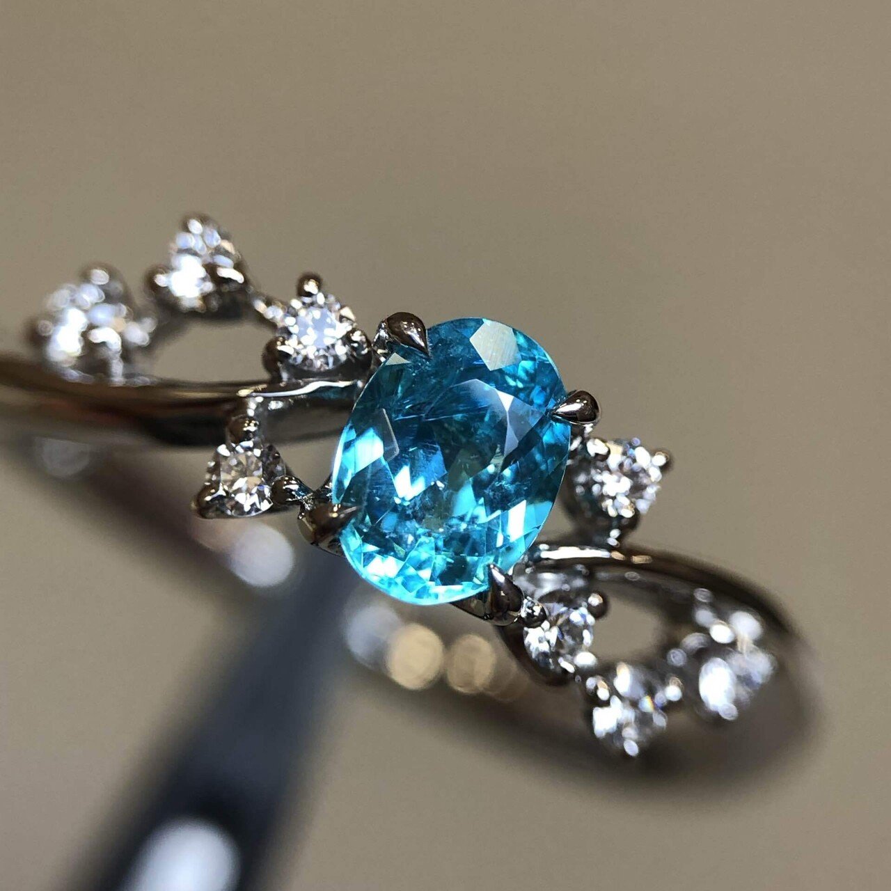 パライバトルマリン リング pt900 指輪 パライバ 0.368ct 中央