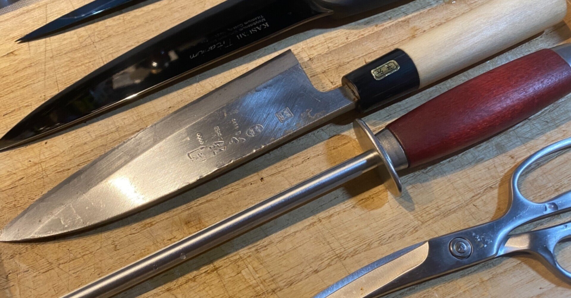 365日魚を捌き続けたおじさんがたどり着いた最強装備を紹介 刃物編 Noriaki Kawanishi 田舎暮らしデザイナー Note 365日魚を捌き続けたおじさんがたどり着いた最強装備を紹介 刃物編 Noriaki Kawanishi 田舎暮らしデザイナー Note