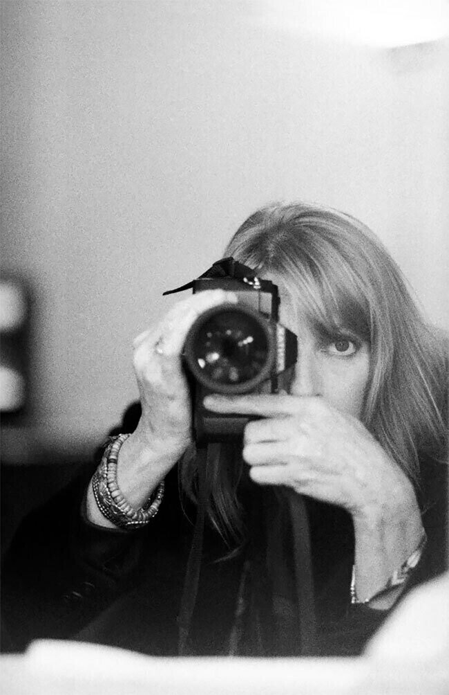 イギリスの写真家メアリー・マッカートニーが生まれた 