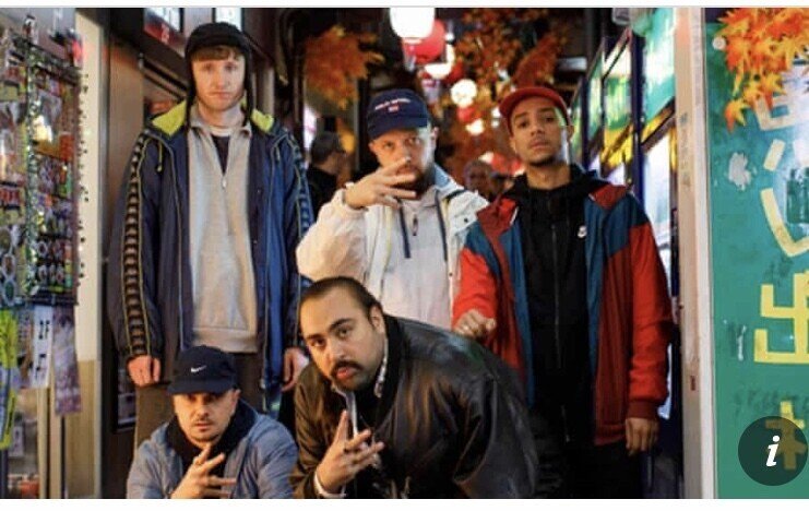 Tvシリーズが終了してから3年 待った甲斐があった だって舞台はジャパン People Just Do Nothing Big In Japan クルプト Fmのボーイズたちは全く変わってなくて 近藤麻美 ロンドン在住フリーランスライター Note