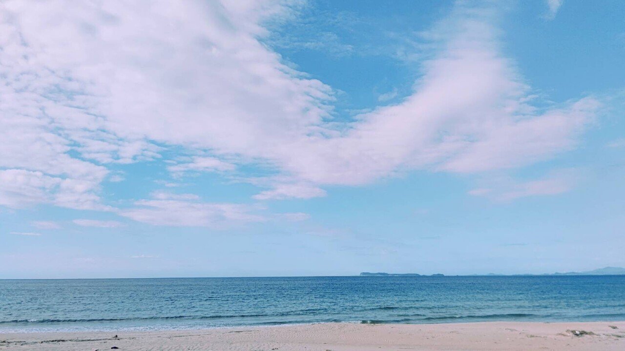 志賀島海と空