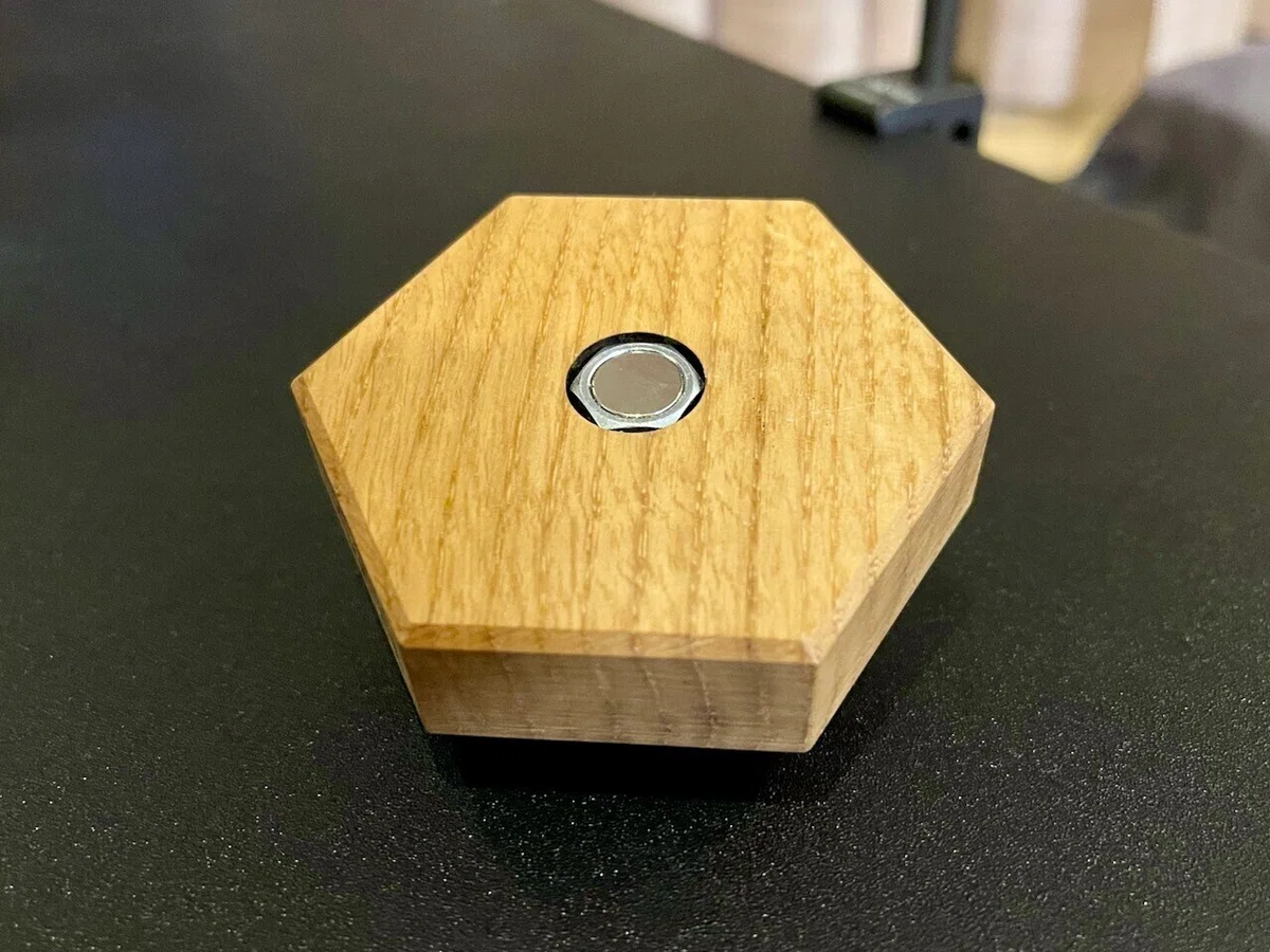 tivoli wood worksのスタンドでエッジスタンドをどこでも設置可能に