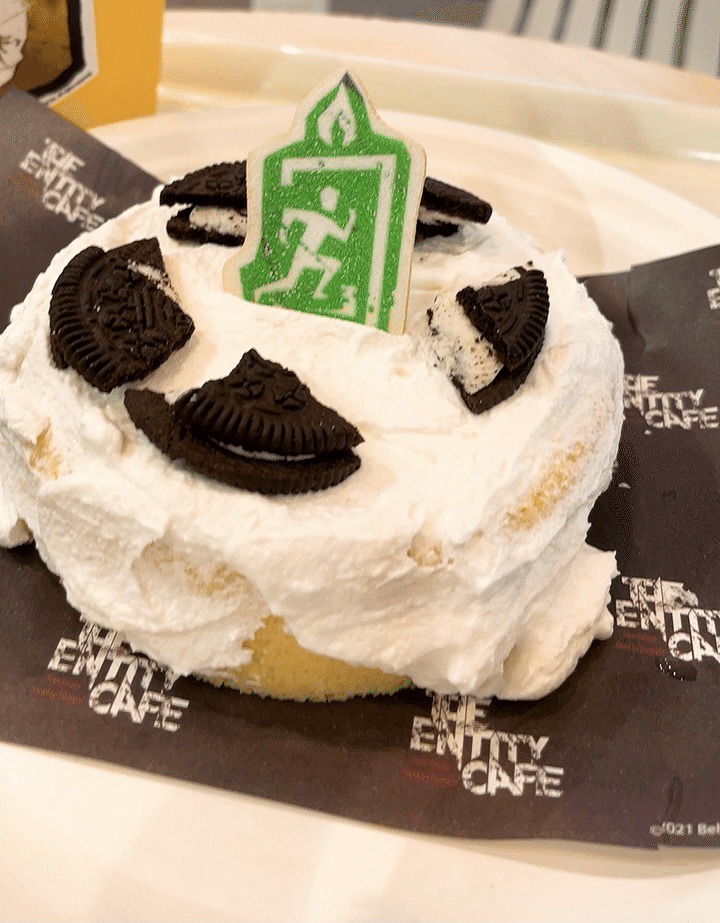 Dead By Daylight コラボカフェ The Entity Cafe Dead By Daylight Tree Village ひつじのーと 演劇部vtuber 矢木めーこ Note Dead By Daylight コラボカフェ The Entity Cafe Dead By Daylight Tree Village ひつじのーと 演劇部vtuber 矢木めーこ Note
