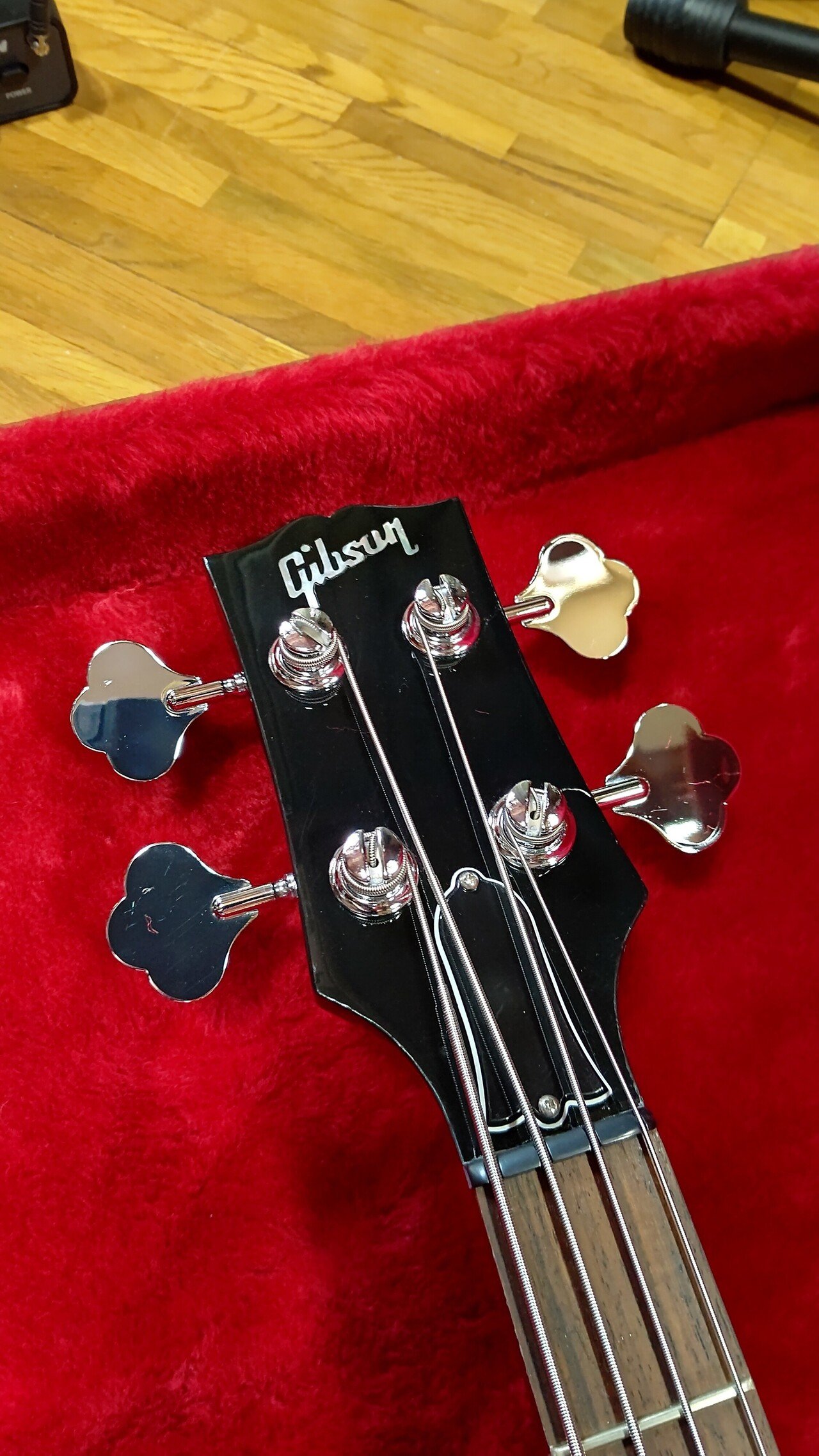 ギブソンベース Gibson／RD Artist Bass 2018】伝統的なトーンと現代的な機能を