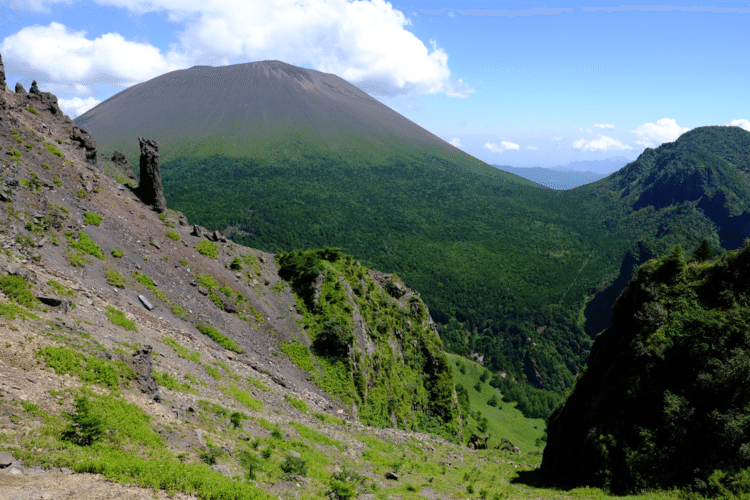 トラバースして現れた浅間山