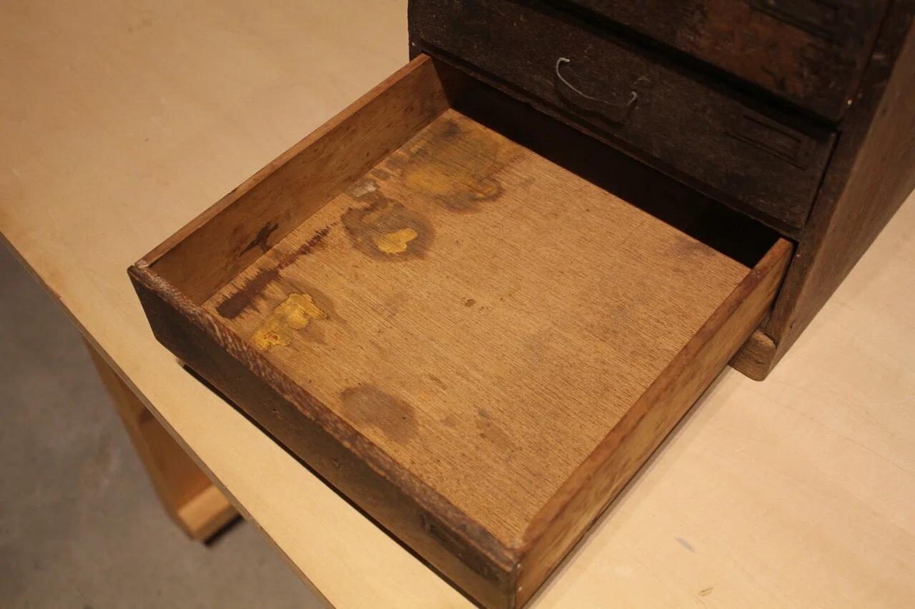 いまあるものを活かしたい。古家具修理日記~小引出し編①～｜デポリ