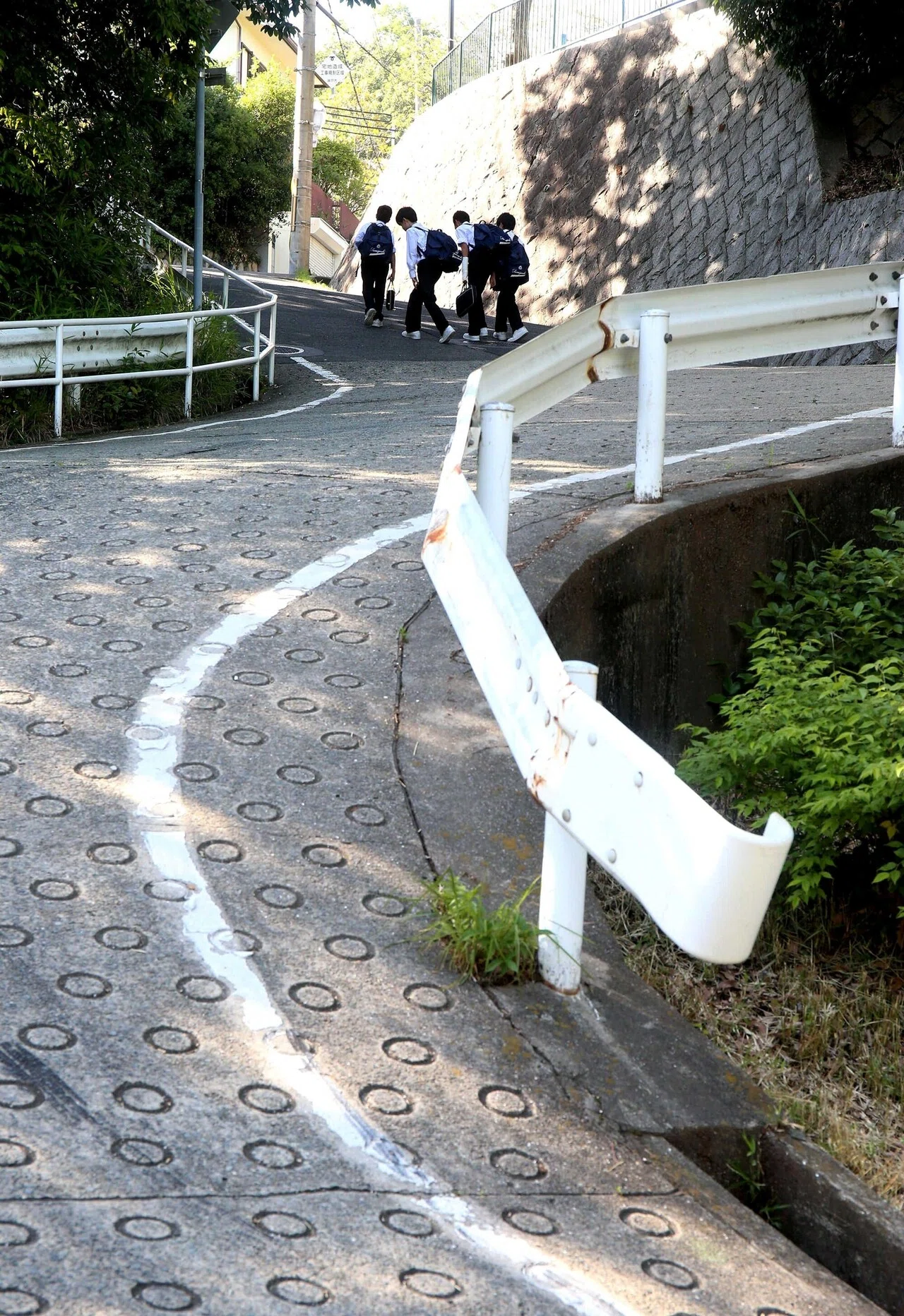 神戸の街に溶け込む伝説の坂道 階段 神戸新聞公式 うっとこ兵庫 神戸の街に溶け込む伝説の坂道 階段 神戸新聞公式 うっとこ兵庫
