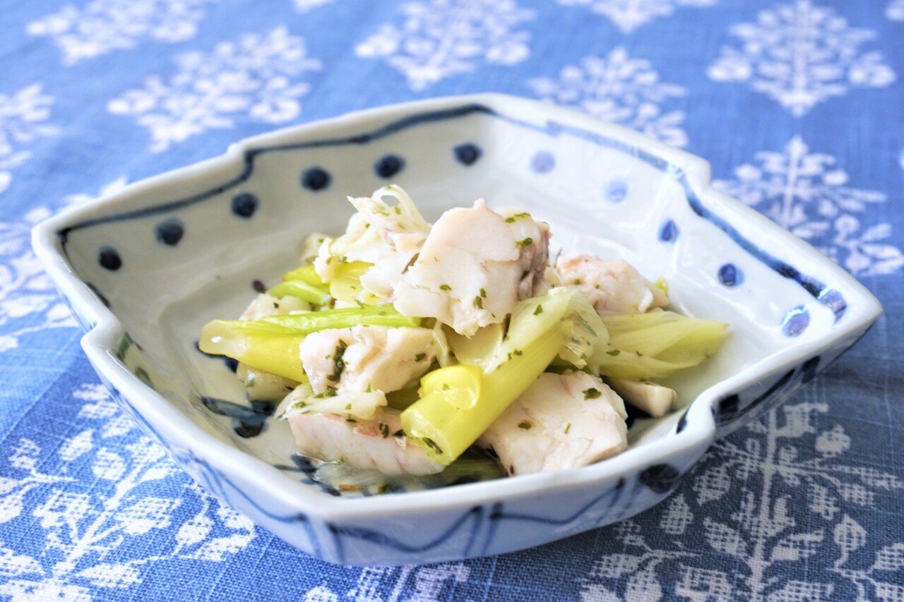 レシピ スズキと白葱のリングイネ 他の白身魚でも作れます 食の工房オフィスアルベロ イタリア料理教室 In 神戸 Note