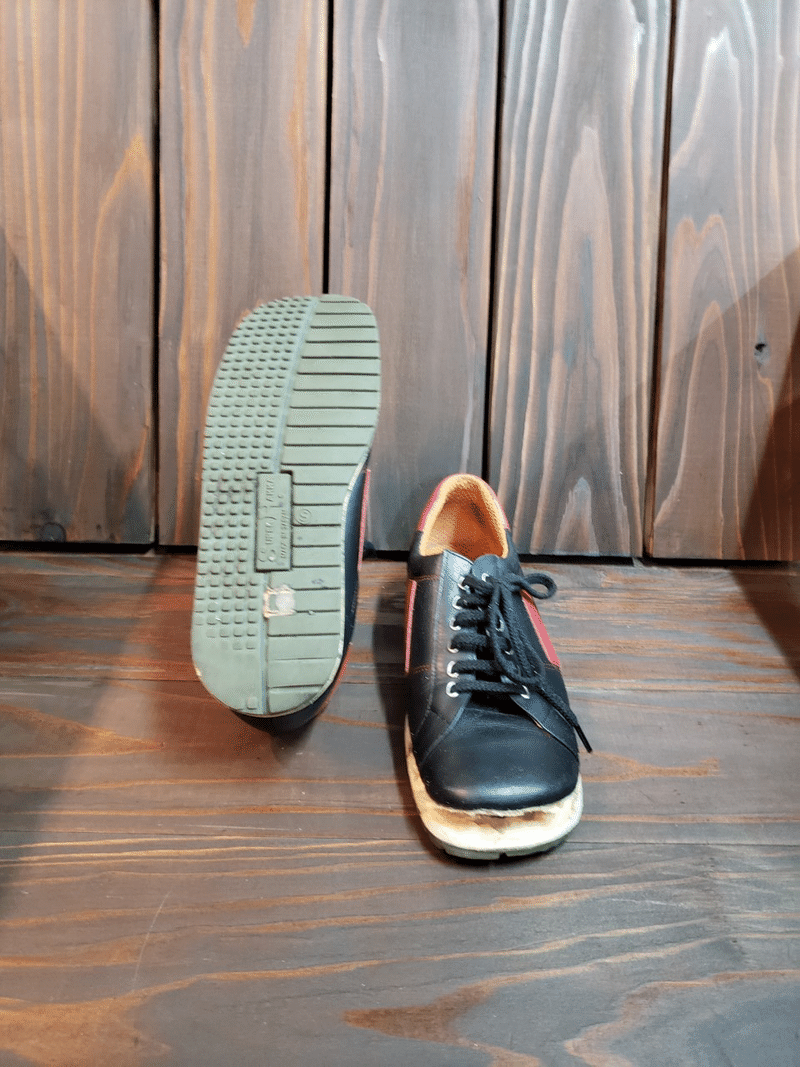 スニーカー 婦人靴の靴修理 ソール交換 クリーニングなら札幌ashido Ashido北海道 靴磨き靴修理職人佐藤我久 Note