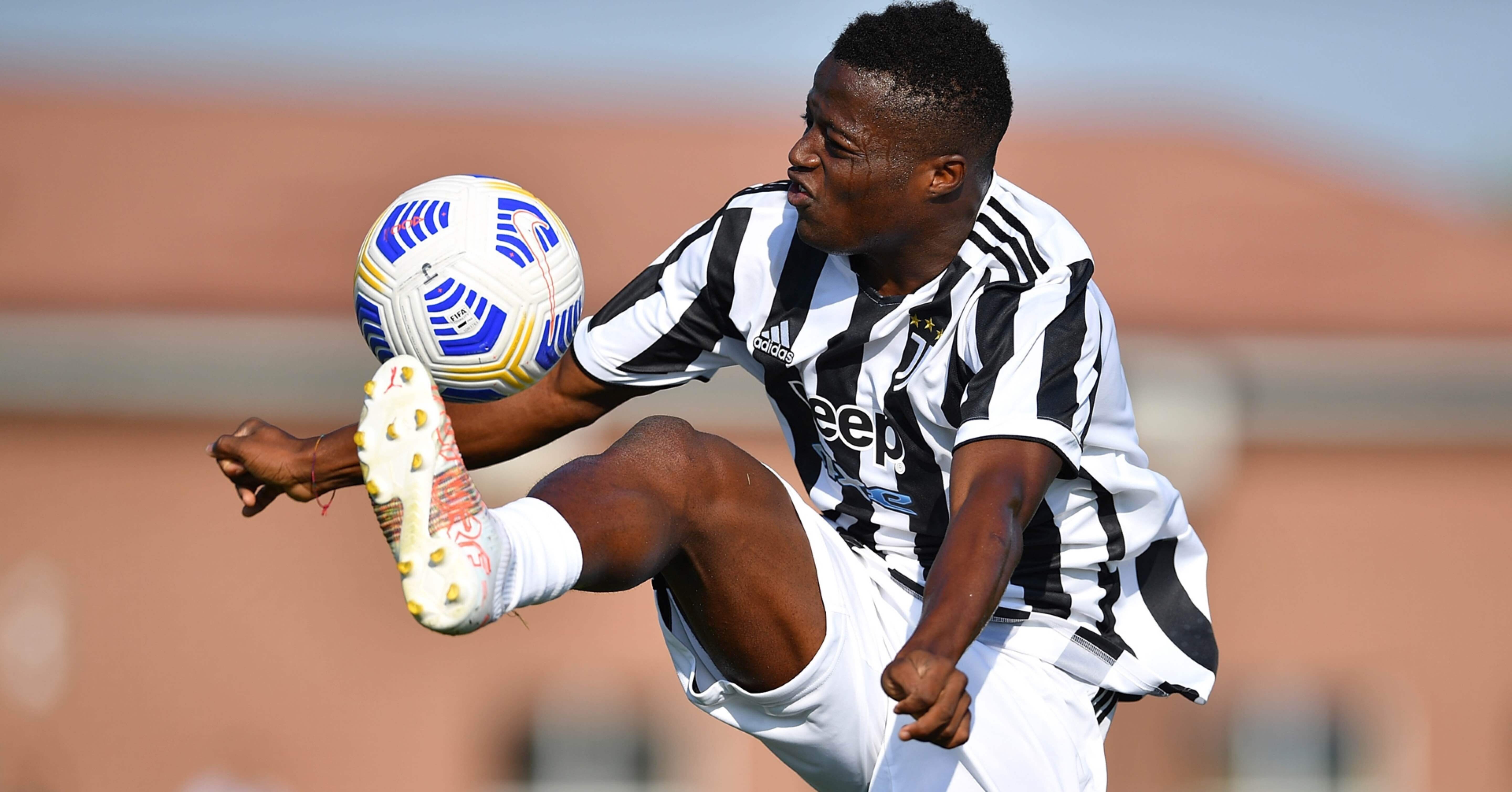 21 22 プリマベーラ 第1節 ユベントスu19 Vs フィオレンティーナu19 デミチェリス Note