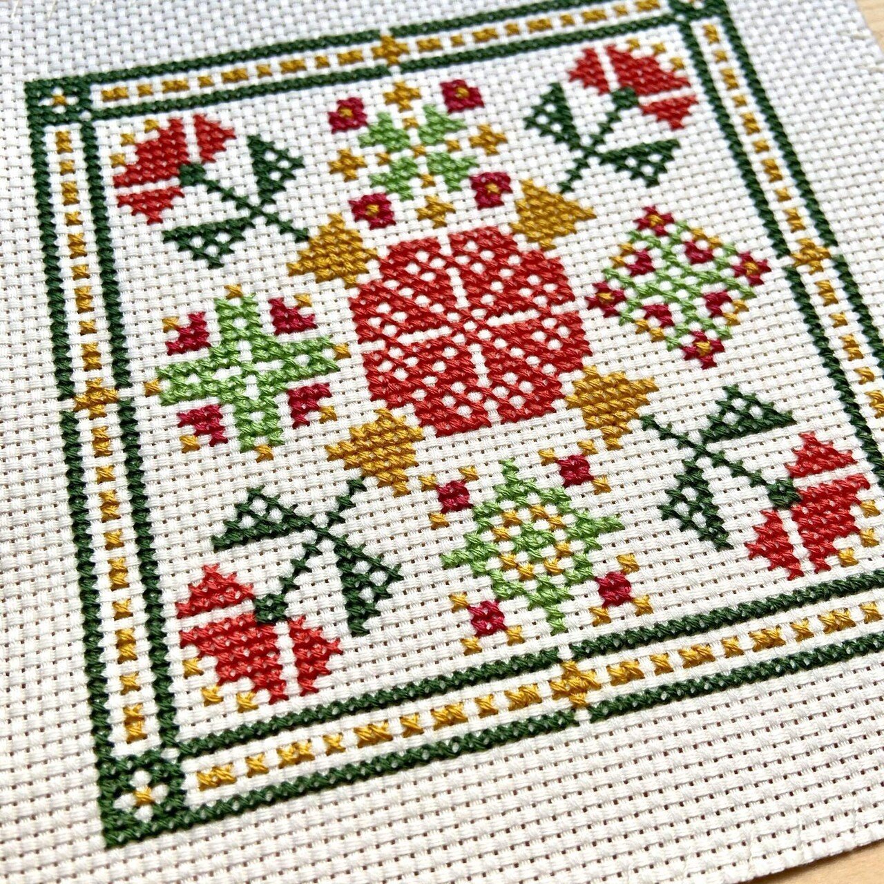 刺しゅうのステッチ1030 : 決定版【匿名配送】刺繍 永久保存版 刺しゅうのステッチ1030 決定版 (レッスンシリーズ) |本 | 通販